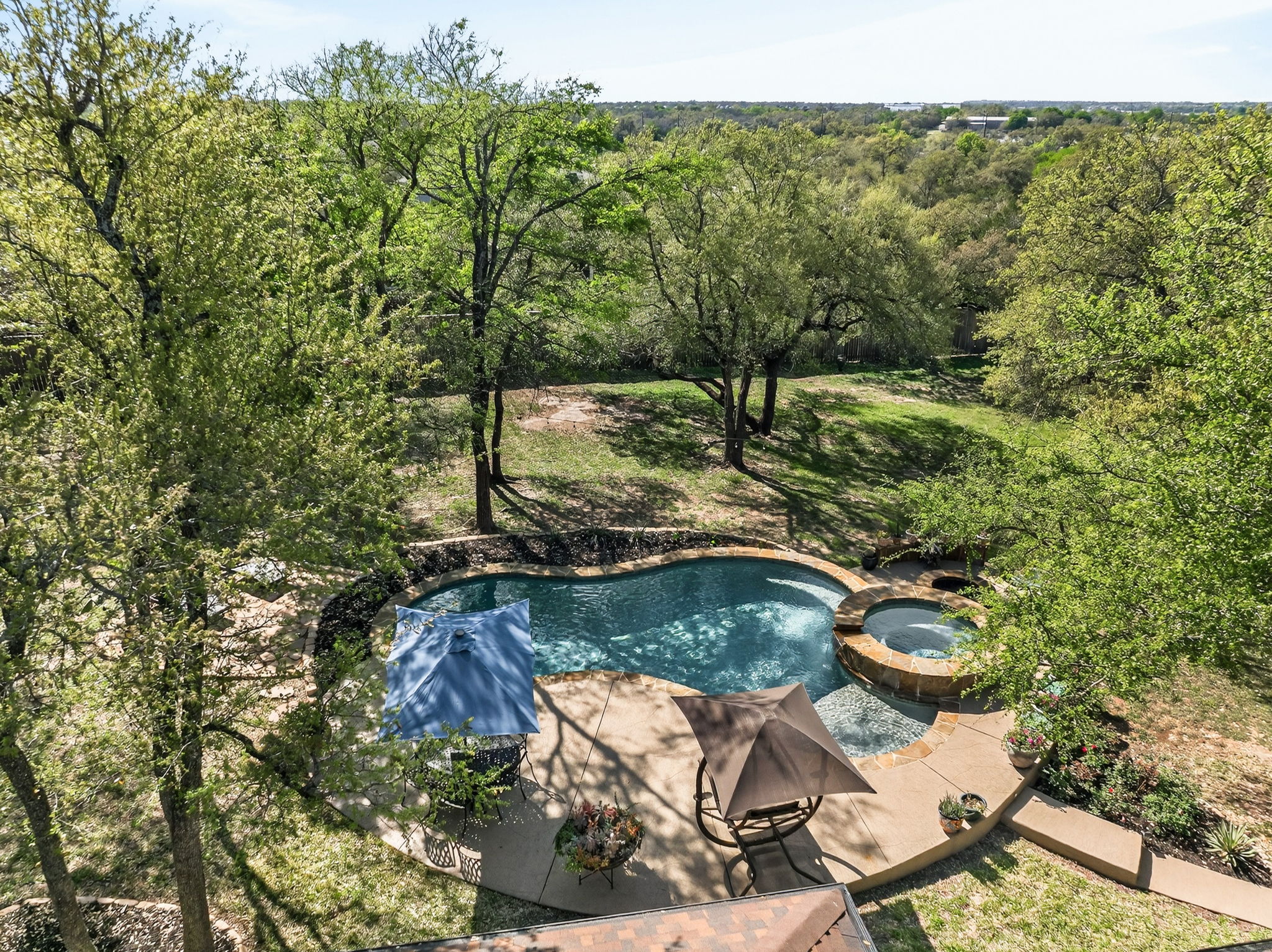 137 Ridgewood Cove Georgetown, TX 78633 - Photo 2 of 38