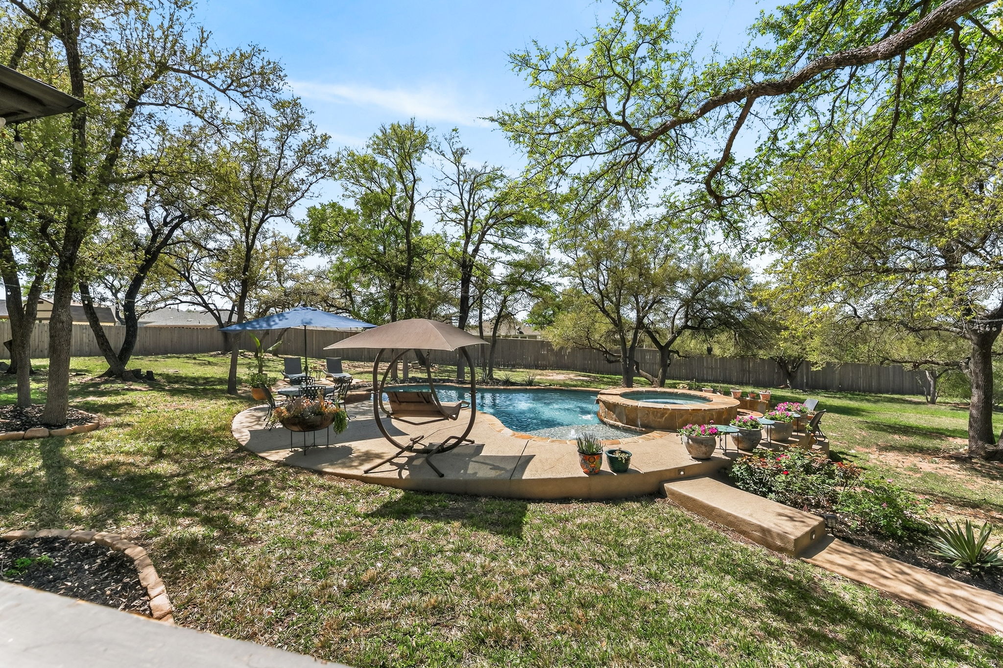 137 Ridgewood Cove Georgetown, TX 78633 - Photo 28 of 38