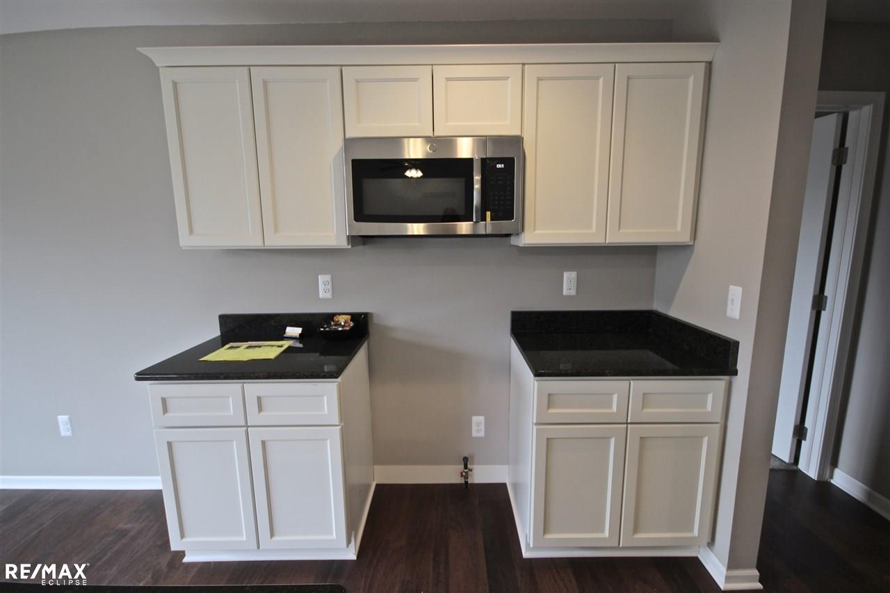 33486 Klein Road Fraser, MI 48026 - Photo 7 of 23 50002537-6.JPG