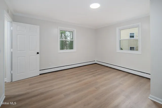 $479,999 | 4 Woodshire Court, Malta, NY 12019