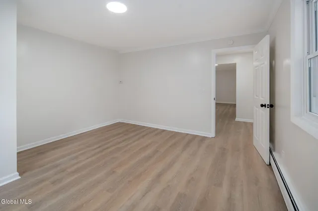 $479,999 | 4 Woodshire Court, Malta, NY 12019