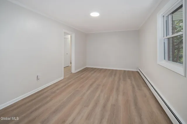 $479,999 | 4 Woodshire Court, Malta, NY 12019