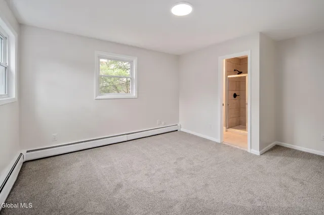 $479,999 | 4 Woodshire Court, Malta, NY 12019