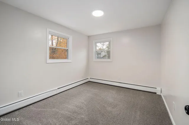 $479,999 | 4 Woodshire Court, Malta, NY 12019