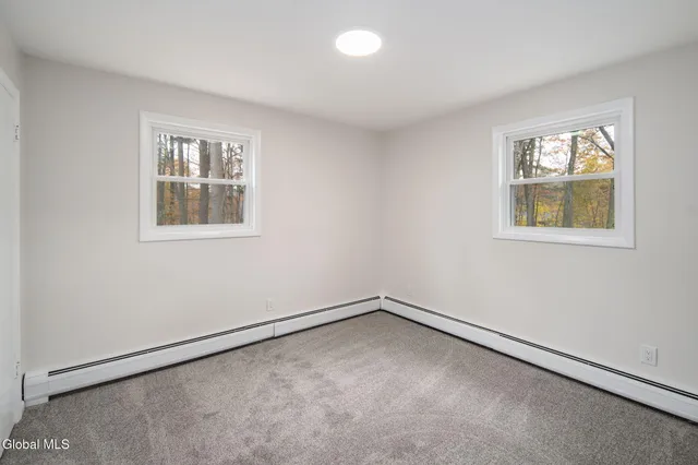 $479,999 | 4 Woodshire Court, Malta, NY 12019