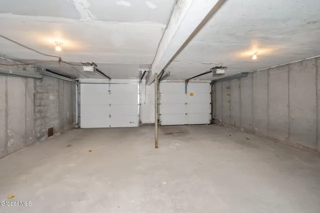 $479,999 | 4 Woodshire Court, Malta, NY 12019