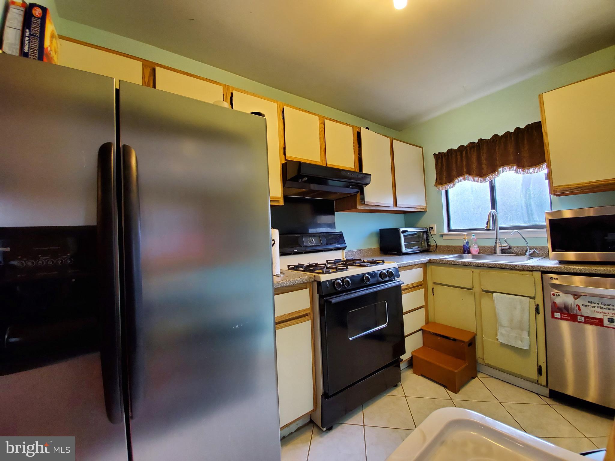 9385 Neil Road, Unit B Philadelphia, PA 19115 - Photo 9 of 18 Gallery Image 9