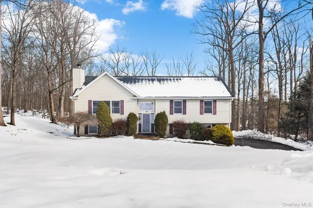 $649,000 | 55 Albion Ovl, Mahopac, NY 10541