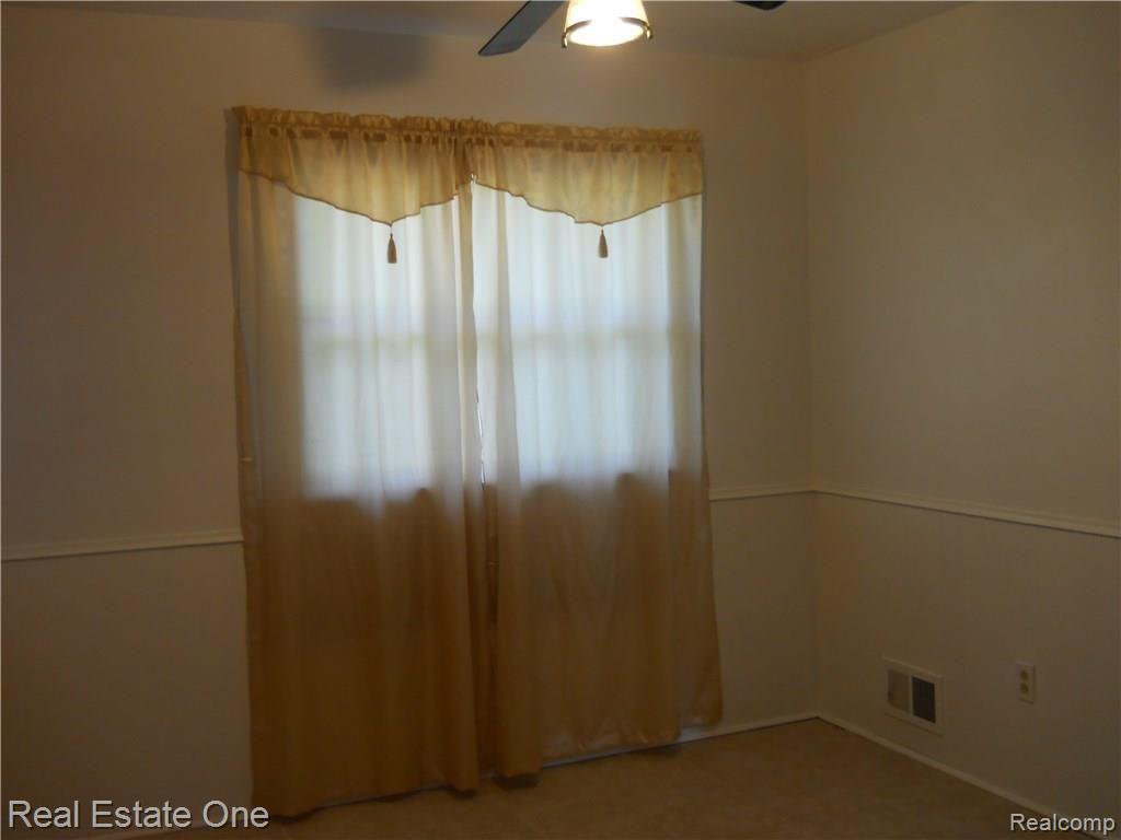 28200 Bell Road Southfield, MI 48034 - Photo 9 of 24 190.JPG