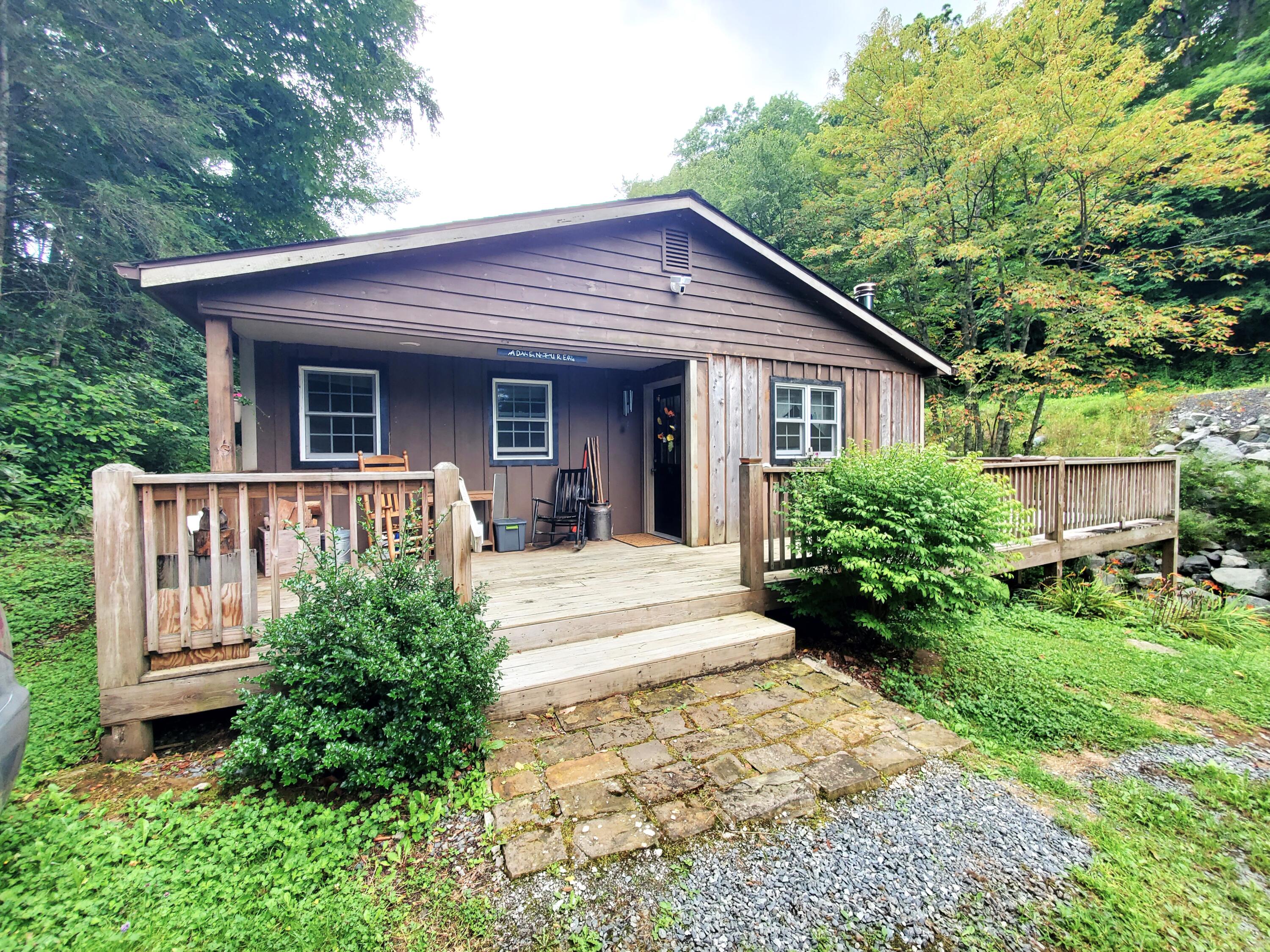 1571 Vale Road Newland, NC 28657 - Photo 1 of 61 20230811_162754