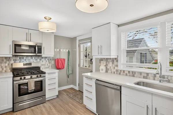 $625,000 | 10 Trenton Street, Yarmouth, MA 02673