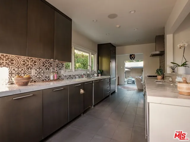 $2,999,000 | 430 North Flores Street, Los Angeles, CA 90048