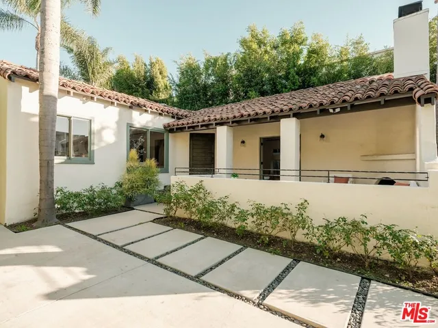 $2,999,000 | 430 North Flores Street, Los Angeles, CA 90048