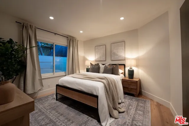 $2,999,000 | 430 North Flores Street, Los Angeles, CA 90048