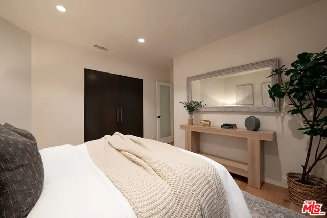 $2,999,000 | 430 North Flores Street, Los Angeles, CA 90048