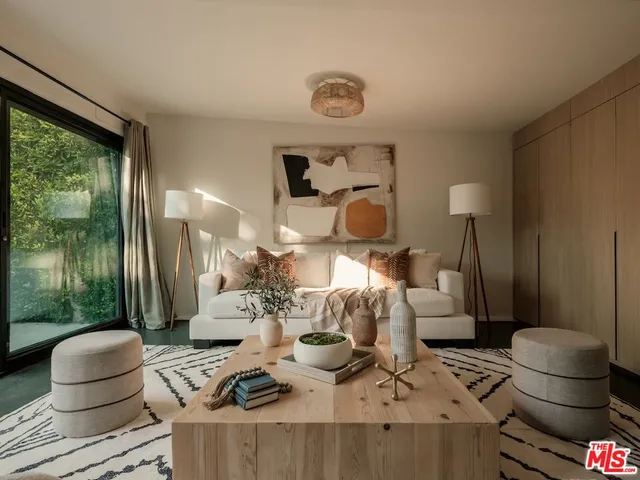 $2,999,000 | 430 North Flores Street, Los Angeles, CA 90048