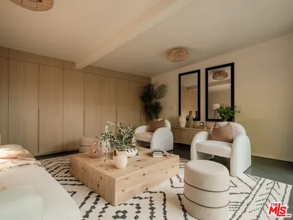 $2,999,000 | 430 North Flores Street, Los Angeles, CA 90048