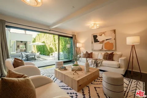 $2,999,000 | 430 North Flores Street, Los Angeles, CA 90048