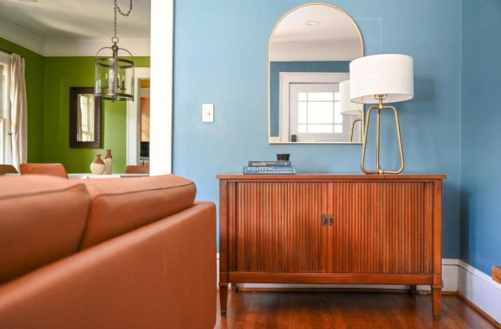2076 Ridgedale Road Northeast Atlanta, GA 30317 - Photo 7 of 40