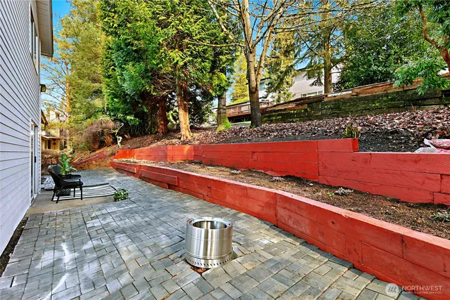 $1,385,000 | 6922 128th Place Southeast, Bellevue, WA 98006