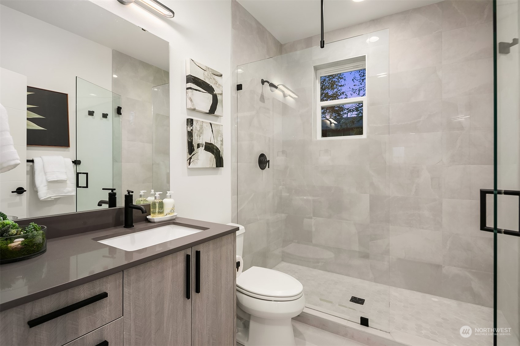 7514 20th Avenue Southwest Seattle, WA 98106 - Photo 14 of 23 Gallery Image 14