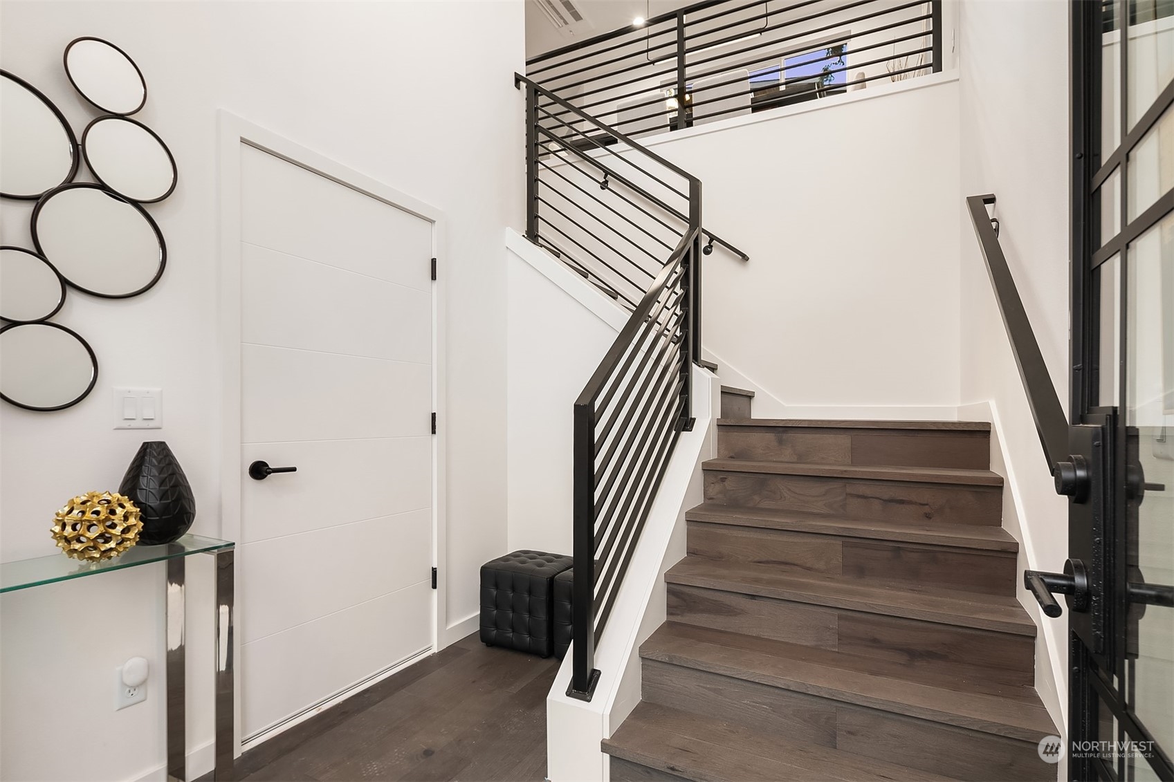 7514 20th Avenue Southwest Seattle, WA 98106 - Photo 2 of 23 Gallery Image 2