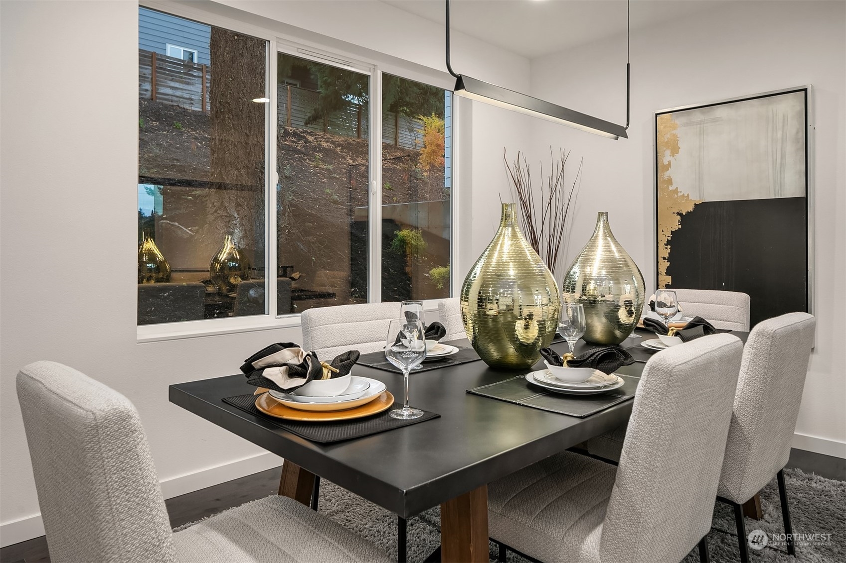 7514 20th Avenue Southwest Seattle, WA 98106 - Photo 3 of 23 Gallery Image 3