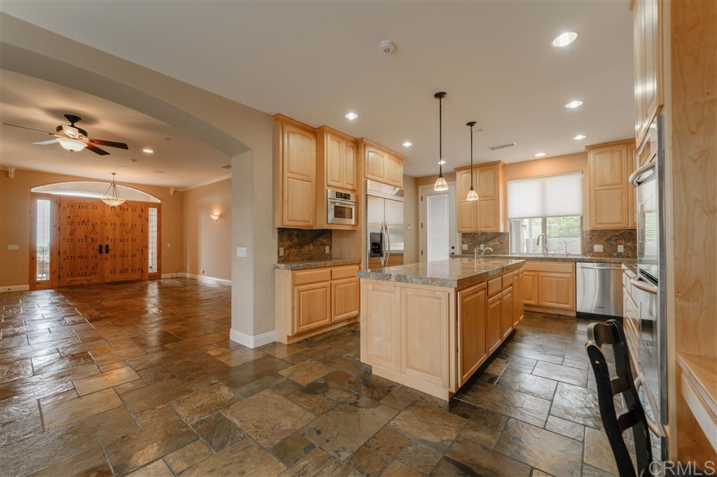 2450 Gum Tree Lane Fallbrook, CA 92028 - Photo 6 of 25