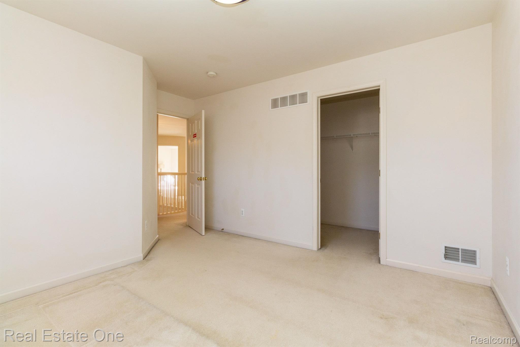 3585 Everett Drive Rochester, MI 48307 - Photo 39 of 75 Gallery Image 39
