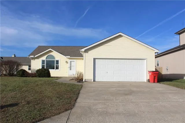 $275,000 | 216 South Dalton Drive, Lone Jack, MO 64070