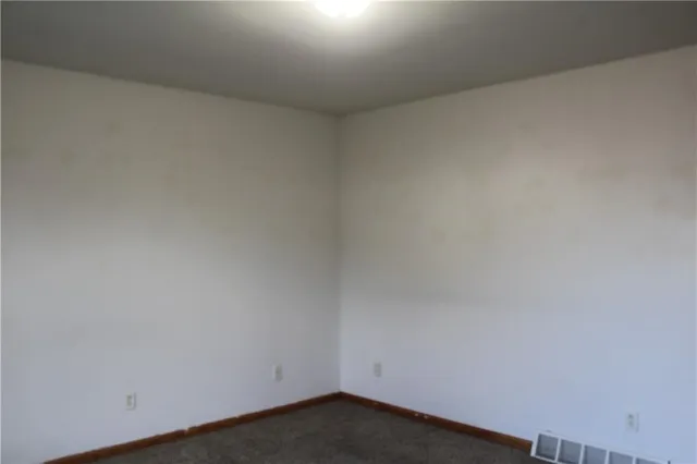 $265,000 | 216 South Dalton Drive, Lone Jack, MO 64070