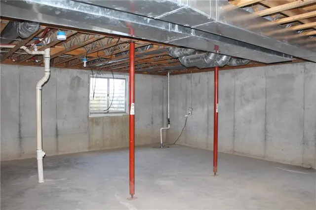 $265,000 | 216 South Dalton Drive, Lone Jack, MO 64070