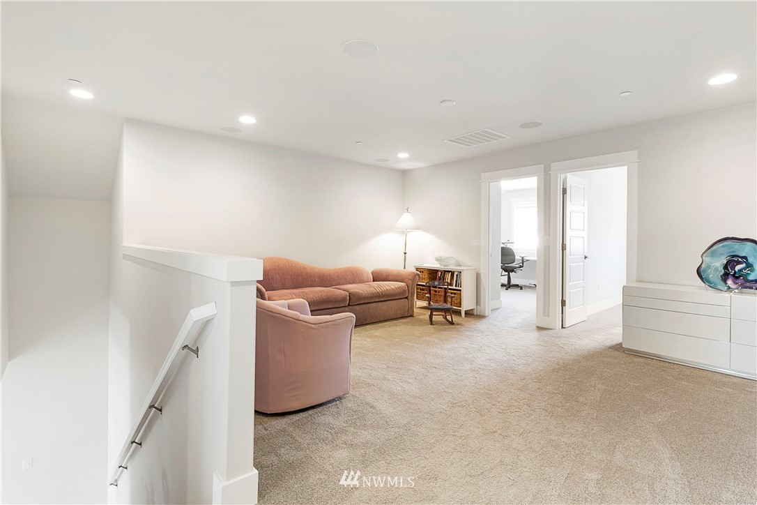 7616 Connells Prairie Road Bonney Lake, WA 98391 - Photo 22 of 33 Gallery Image 22
