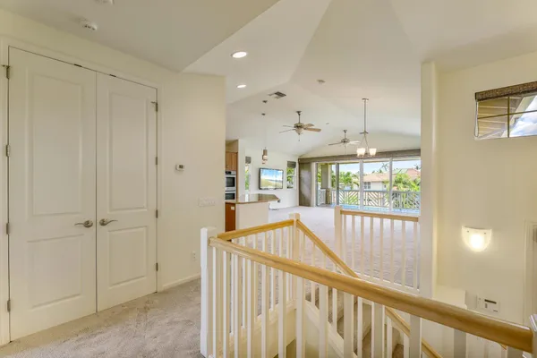 a view of livingroom with furniture