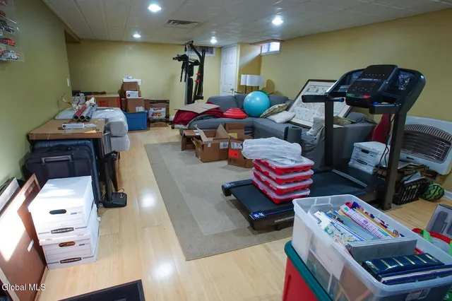 $2,800 | 48 Smith Bridge Road, Saratoga Springs, NY 12866