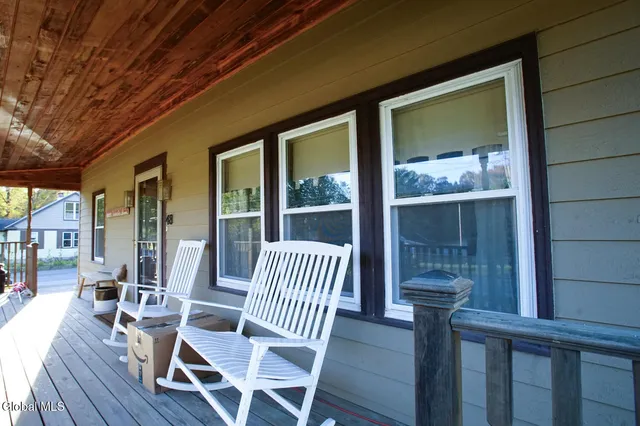 $2,800 | 48 Smith Bridge Road, Saratoga Springs, NY 12866