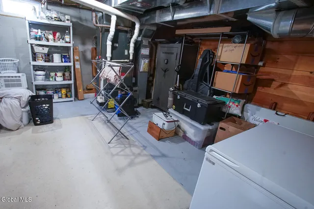 $2,800 | 48 Smith Bridge Road, Saratoga Springs, NY 12866