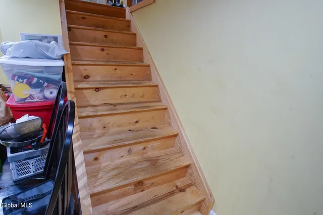 $2,800 | 48 Smith Bridge Road, Saratoga Springs, NY 12866