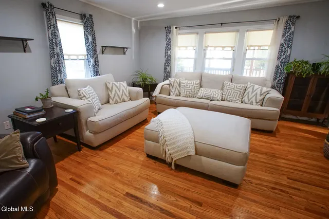 $2,800 | 48 Smith Bridge Road, Saratoga Springs, NY 12866