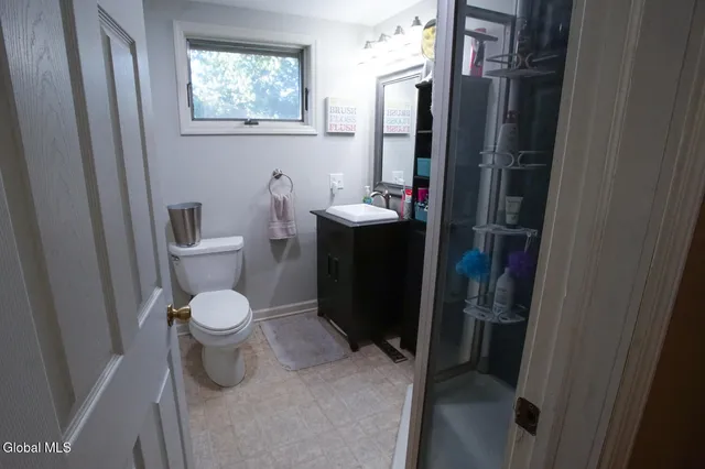 $2,800 | 48 Smith Bridge Road, Saratoga Springs, NY 12866