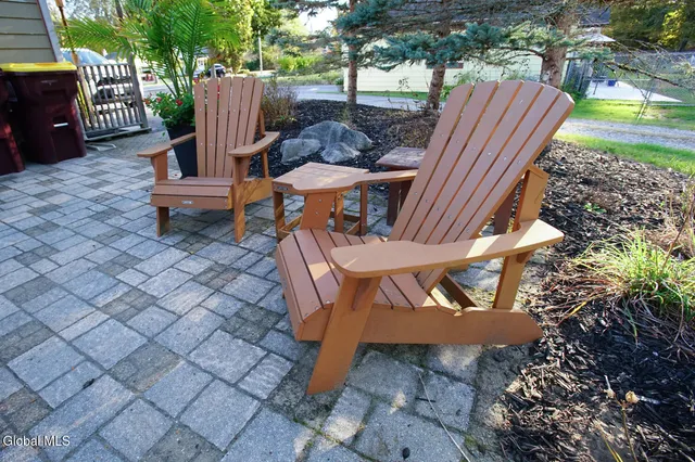 $2,800 | 48 Smith Bridge Road, Saratoga Springs, NY 12866