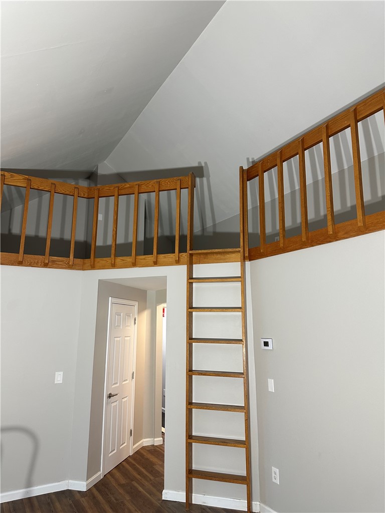 1183 Kingstown Road, Unit 2R South Kingstown, RI 02879 - Photo 4 of 9 Loft space