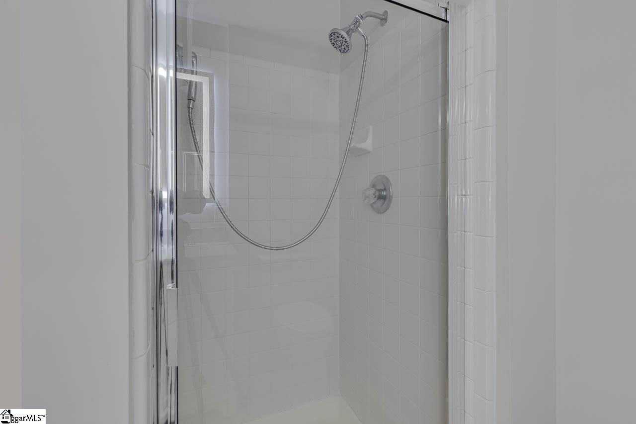 112 Brown Lane Simpsonville, SC 29681 - Photo 9 of 49