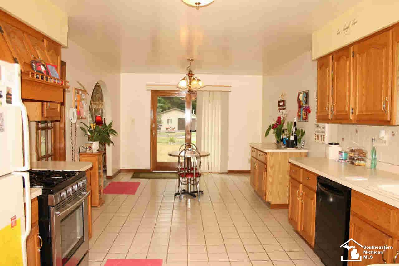 1253 North Raisinville Road Monroe, MI 48162 - Photo 11 of 29