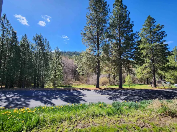 $325,000 | Four Four Mile Road, Viola, ID 83872