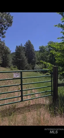 $375,000 | Four Four Mile Road, Viola, ID 83872