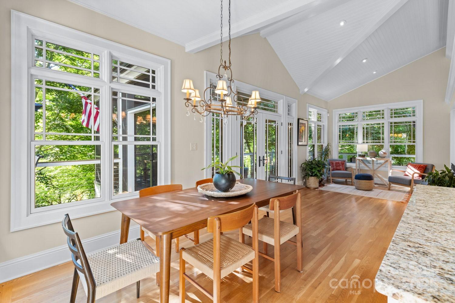 101 Windsor Road Asheville, NC 28804 - Photo 10 of 45 Gallery Image 10