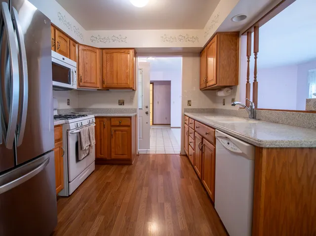 $285,000 | 36 Fallcreek Circle, Montgomery, IL 60538