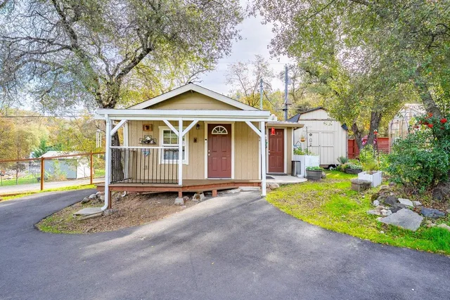 a outdoor living space with furniture and garden view
