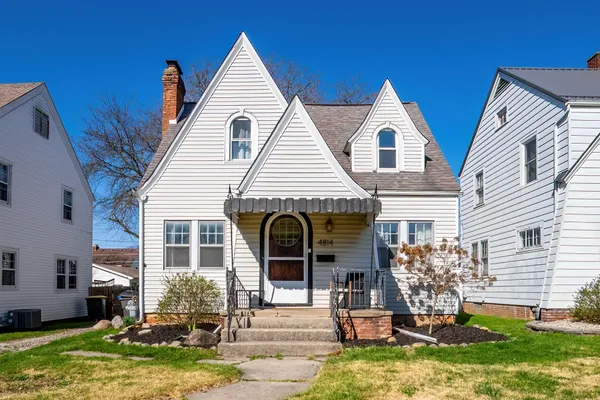 $220,000 | 4814 Arlington Avenue, Fort Wayne, IN 46807